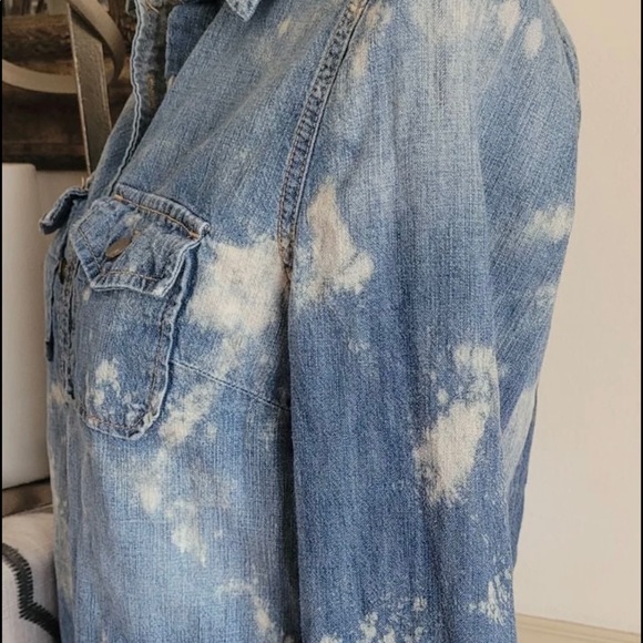 Gap Denim Jean bleached shirt Medium - Picture 5 of 7